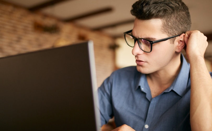 iStock youngmanlaptop thumbnail